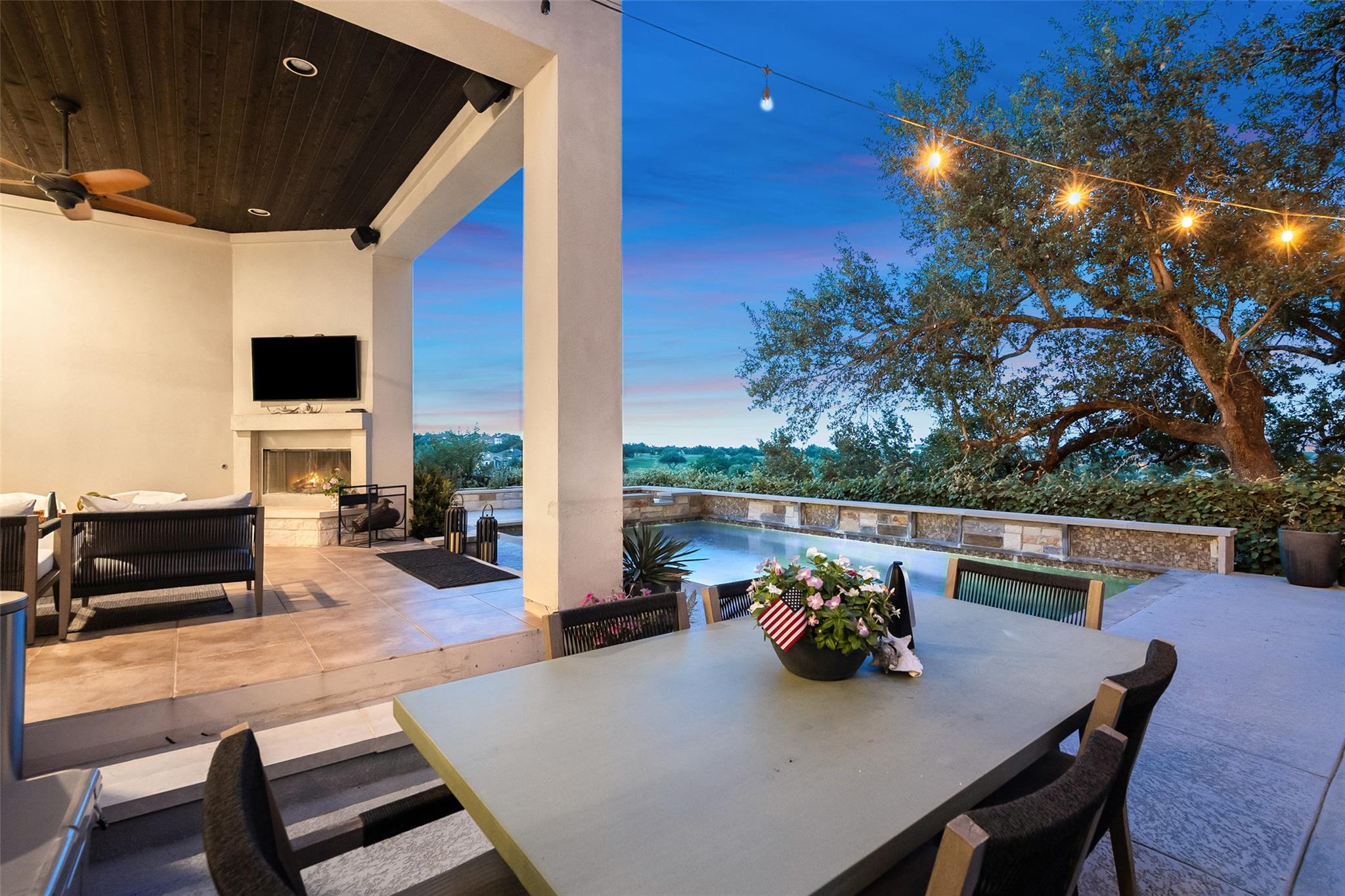 4113 Sugarloaf Drive Austin TX 78738