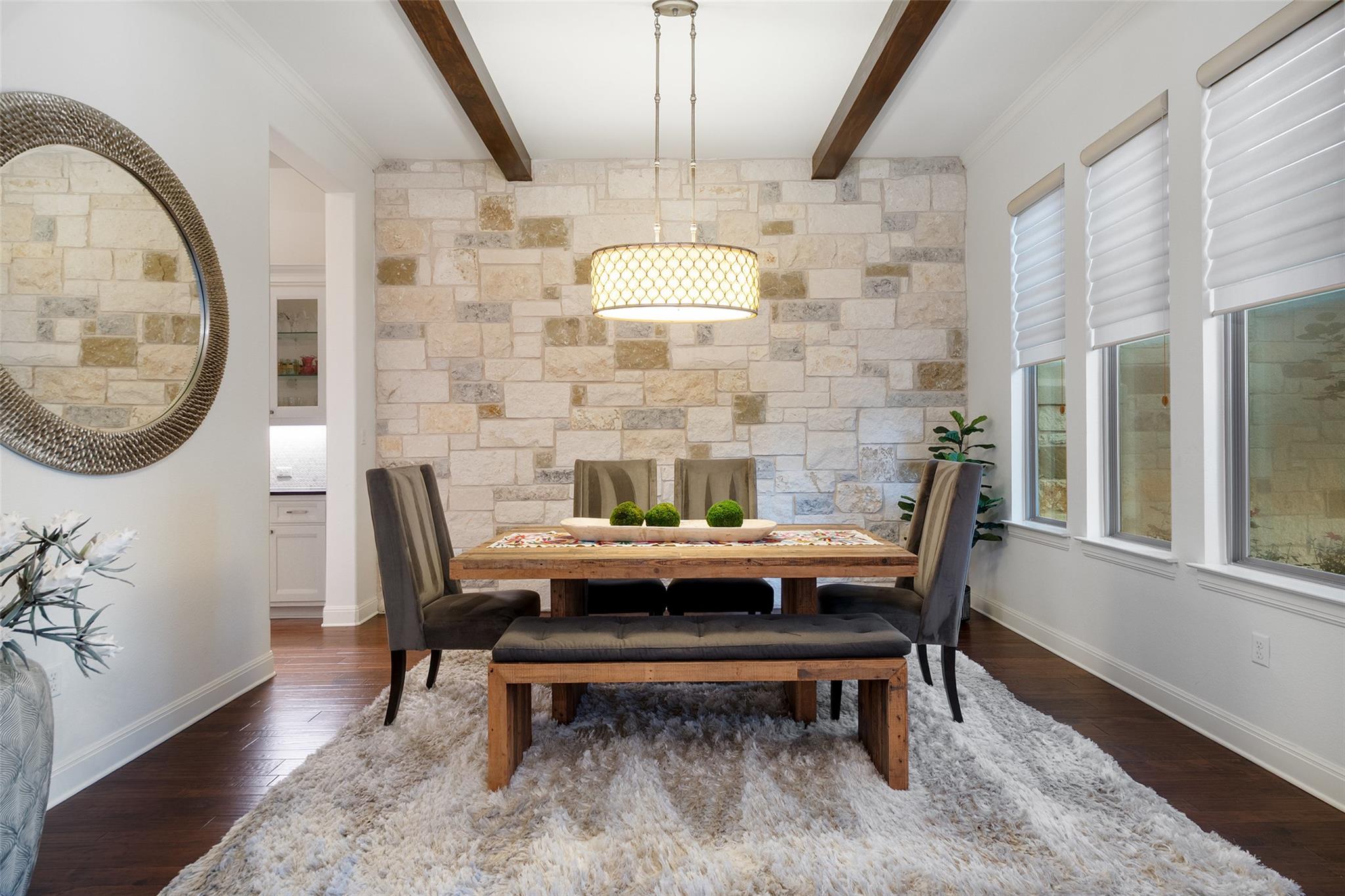 4113 Sugarloaf Drive Austin TX 78738