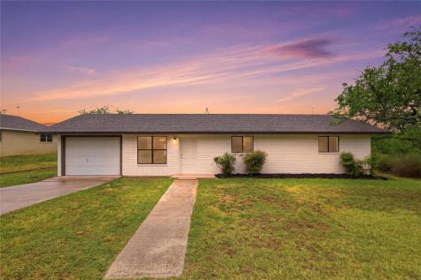 1841 Twin Oaks Kingsland TX 78639