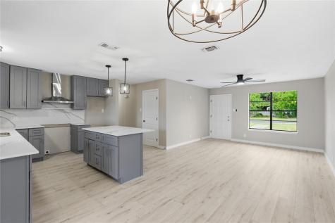1841 Twin Oaks Kingsland TX 78639