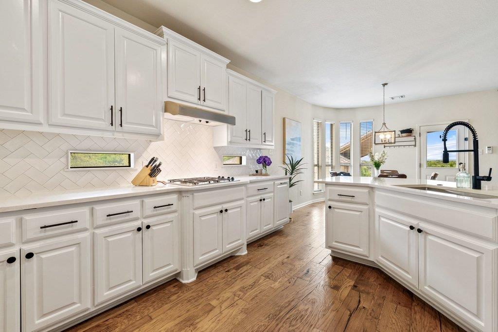 22332 Rock Wren Road Spicewood TX 78669