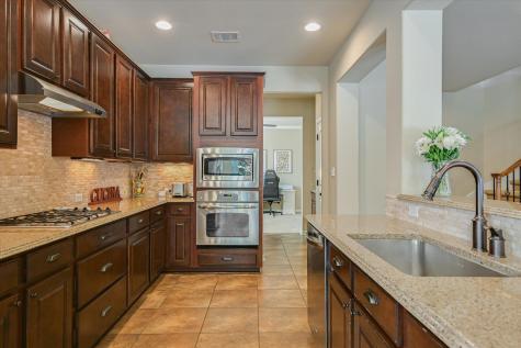 12312 Montclair Bend Austin TX 78732