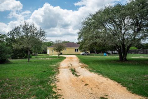 1354 Old Pin Oak Road Paige TX 78659