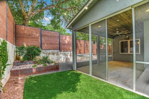 2109 W 12th Street Austin TX 78703
