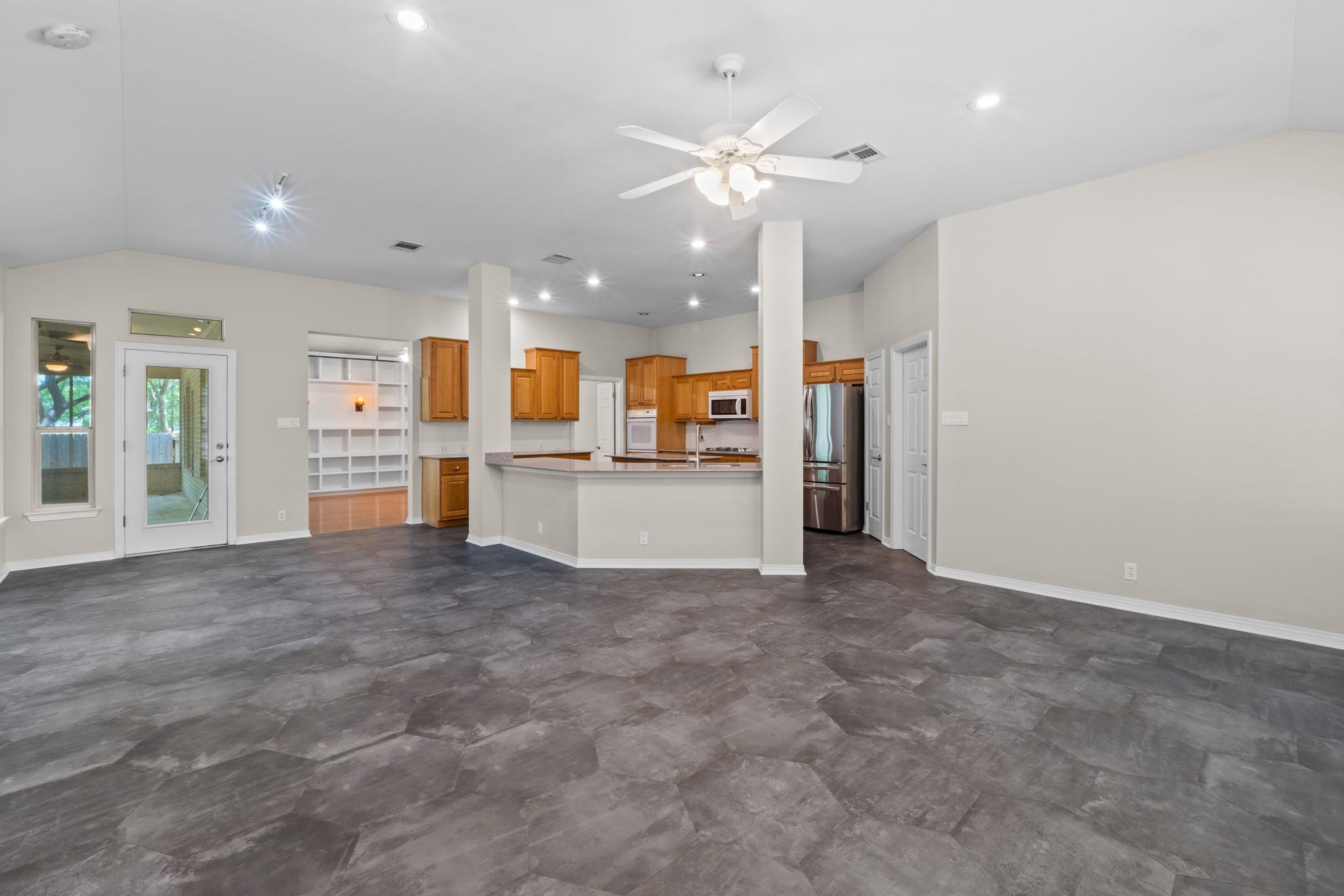 10004 Liriope Cove Austin TX 78750