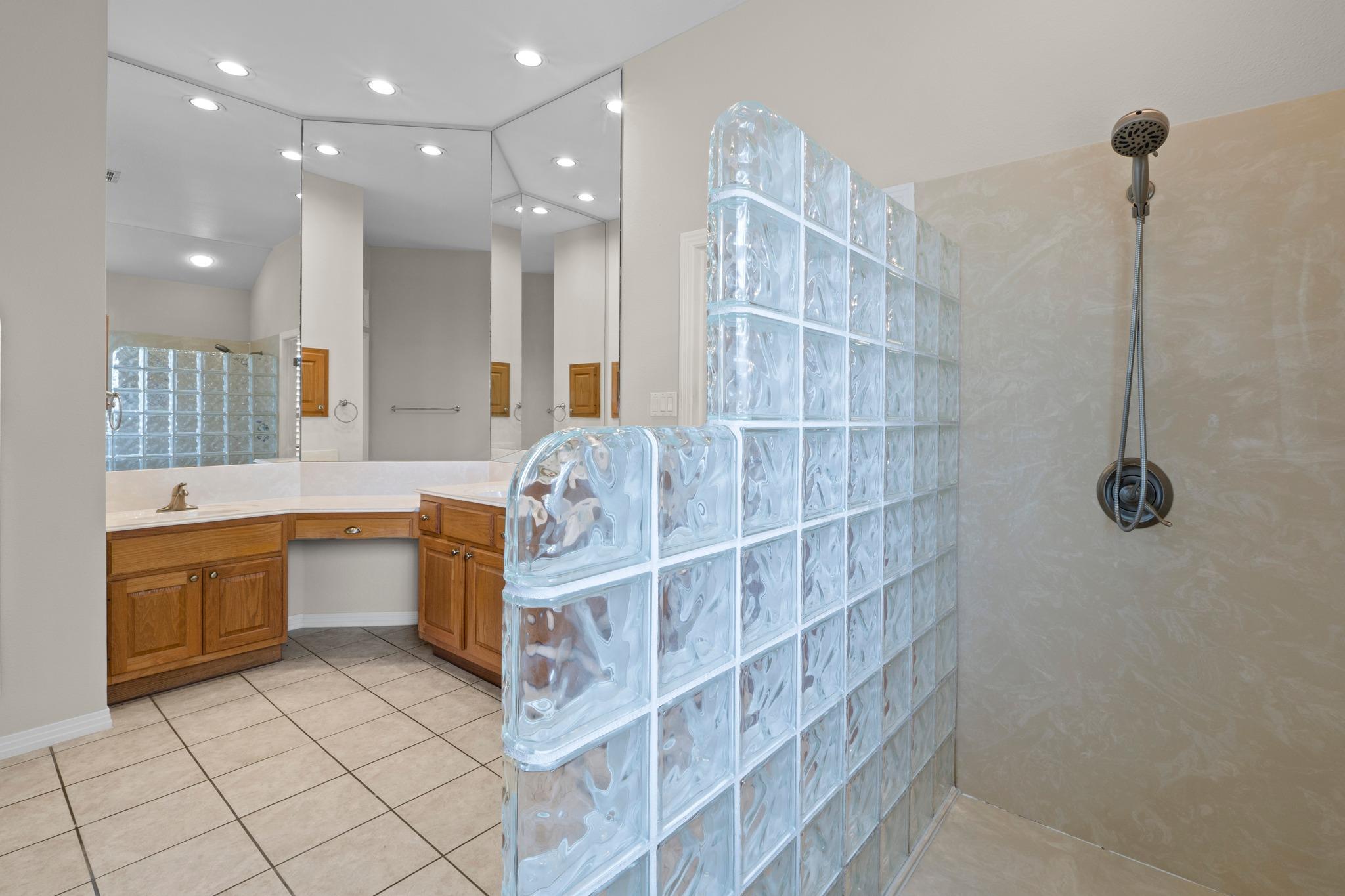 10004 Liriope Cove Austin TX 78750