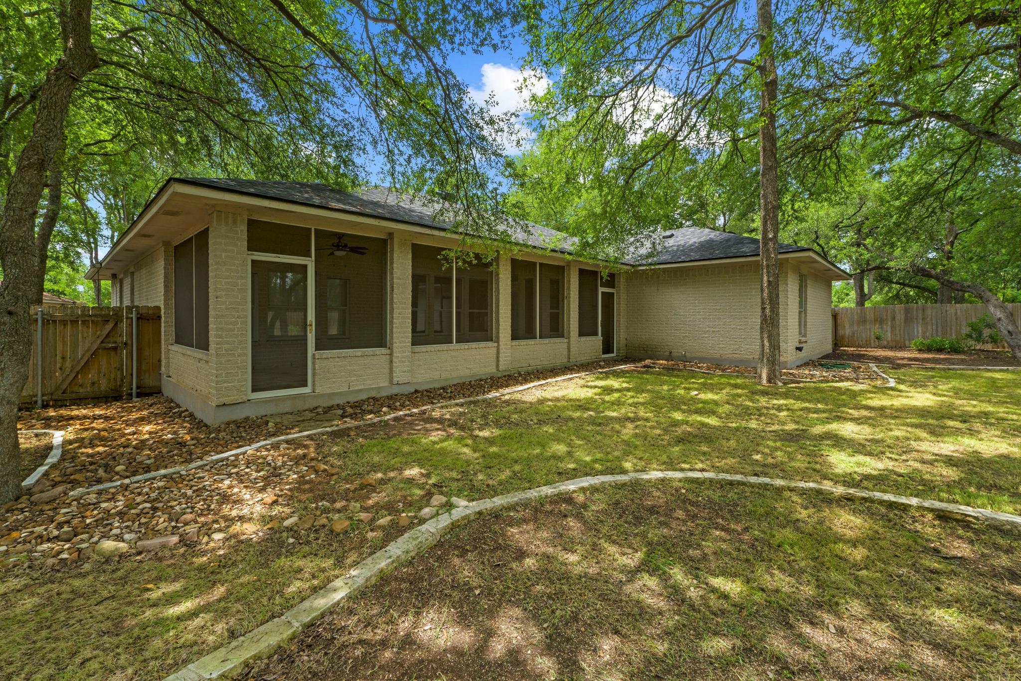 10004 Liriope Cove Austin TX 78750