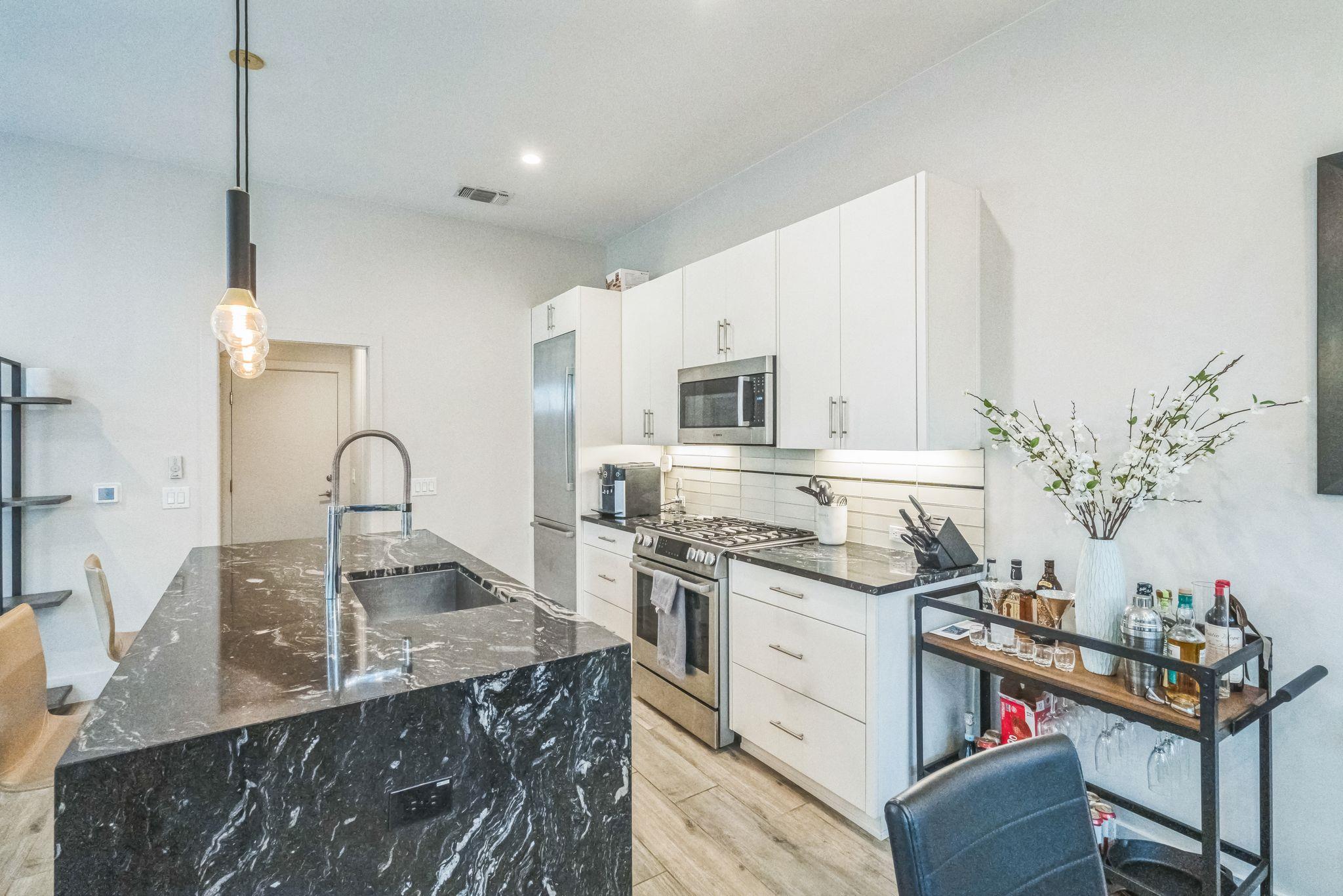 809 Bouldin Avenue Austin TX 78704