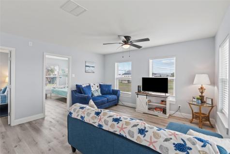 3929 4th Street Galveston TX 77554