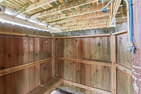 3929 4th Street Galveston TX 77554