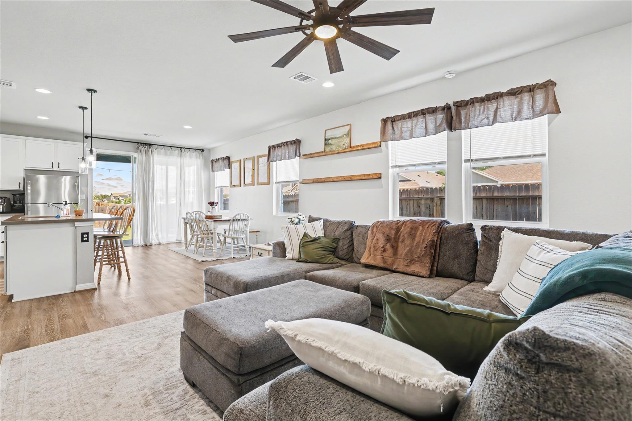 104 Ladolia Lane San Marcos TX 78666