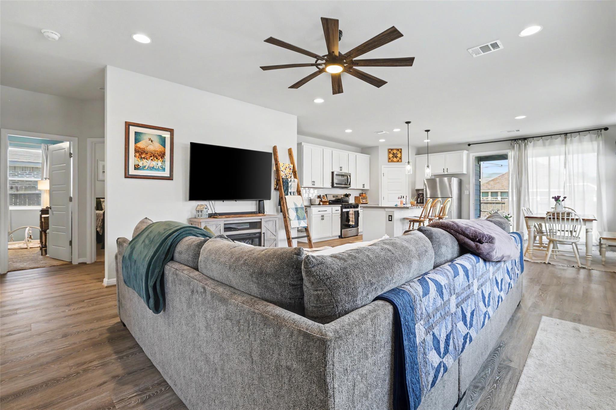 104 Ladolia Lane San Marcos TX 78666