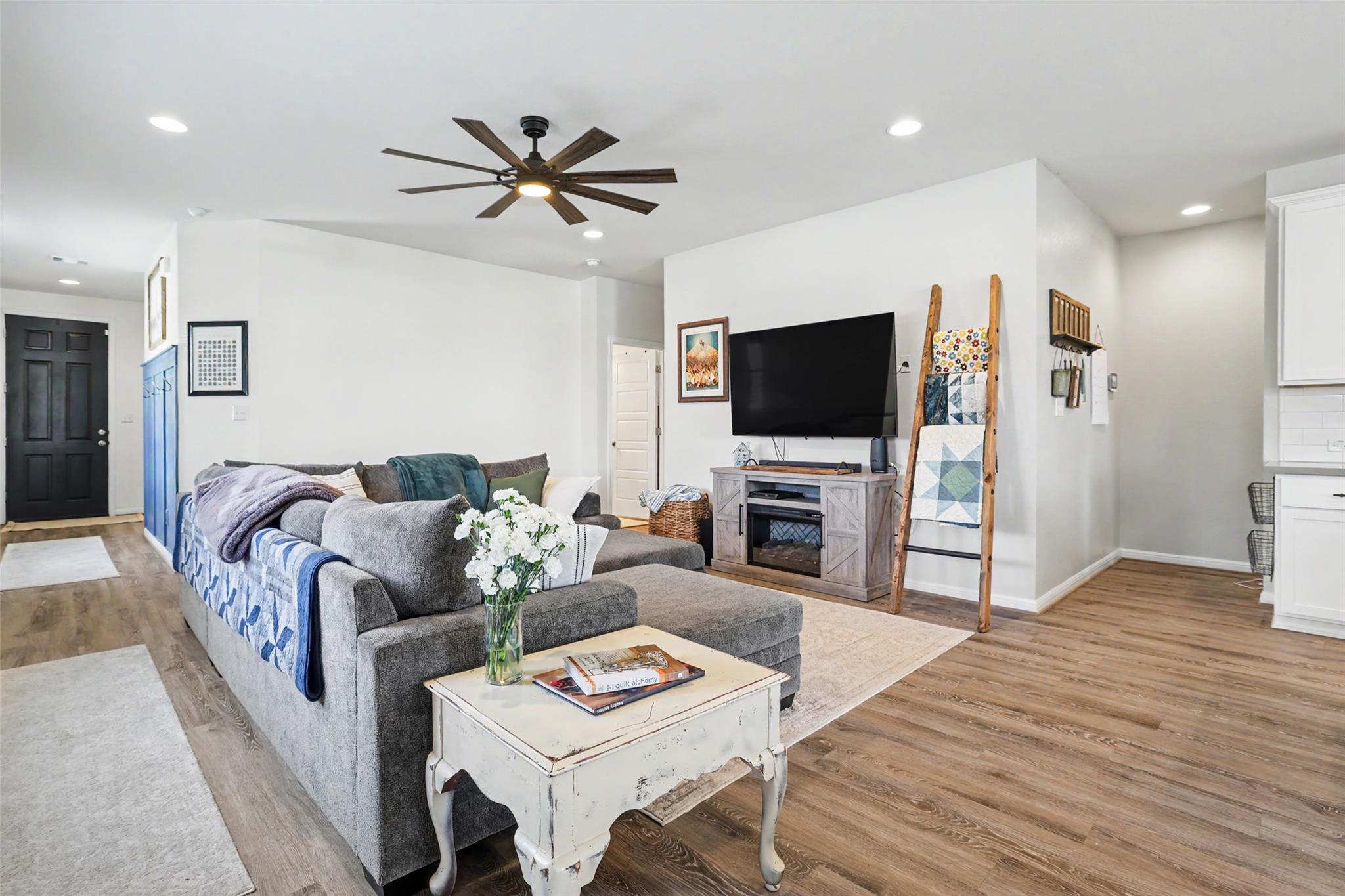 104 Ladolia Lane San Marcos TX 78666