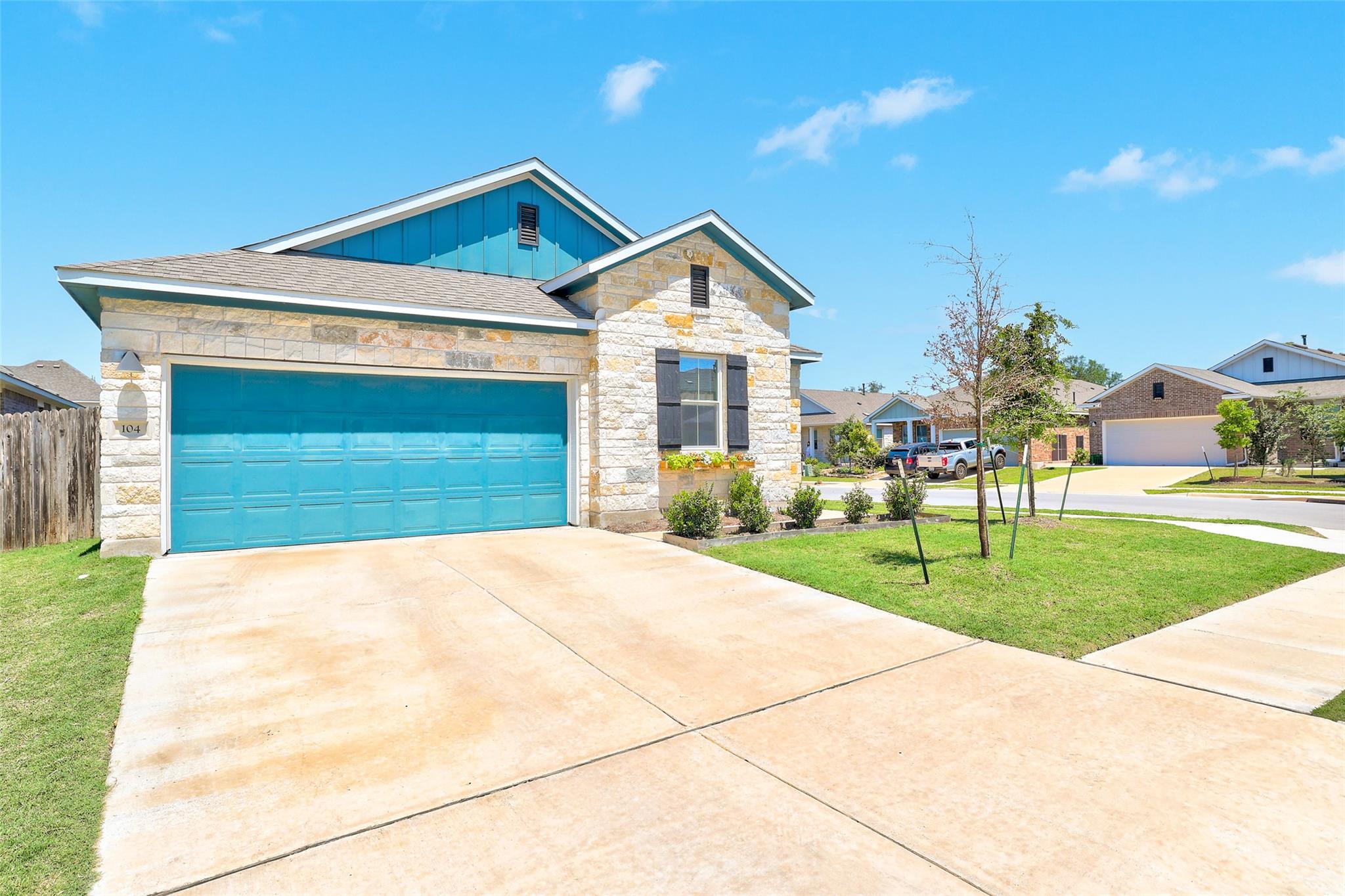 104 Ladolia Lane San Marcos TX 78666