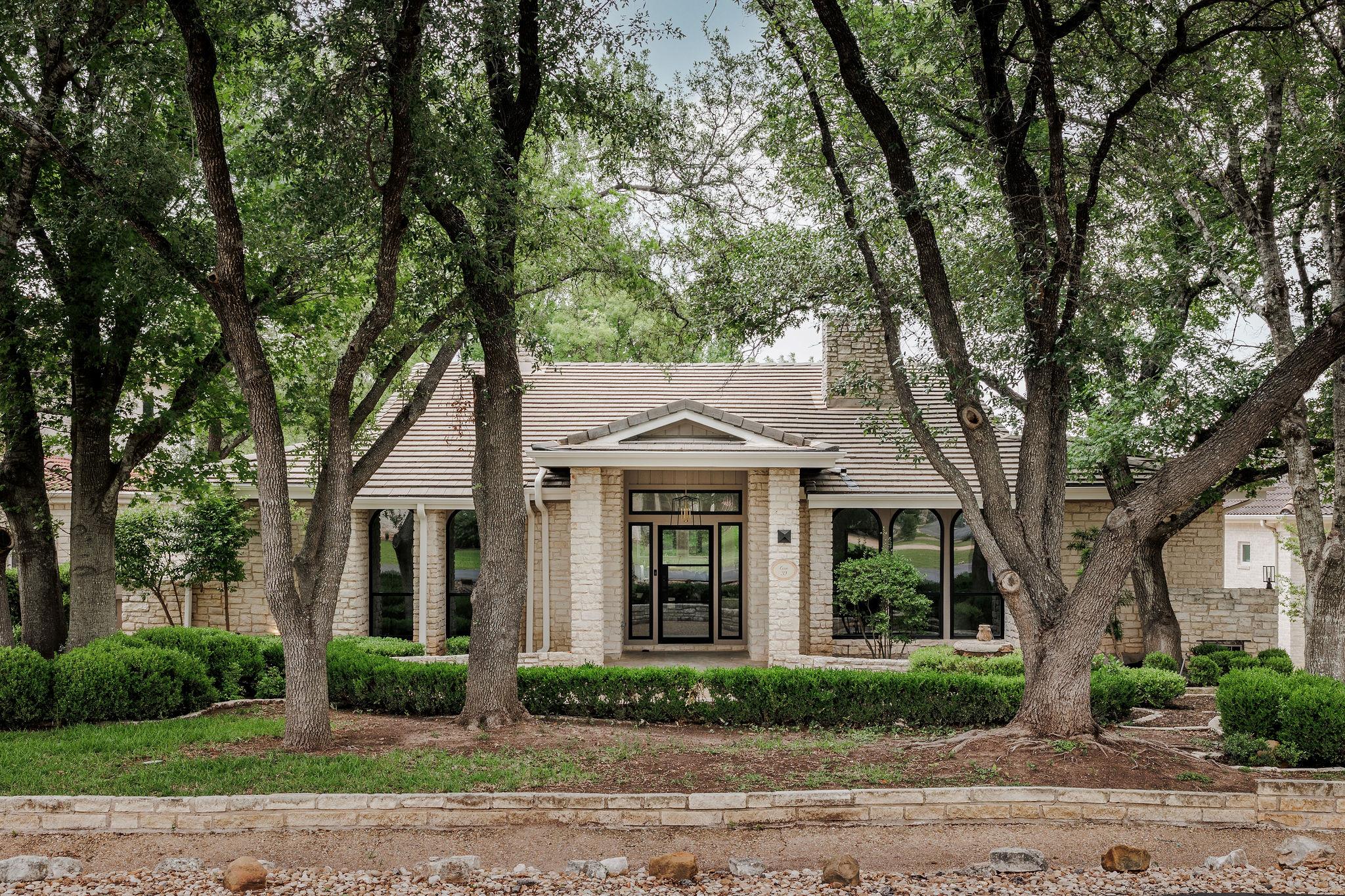 39 Stillmeadow Drive The Hills TX 78738