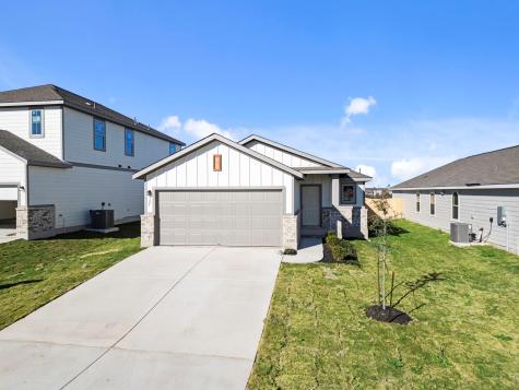 125 Hatari Trail Jarrell TX 76537