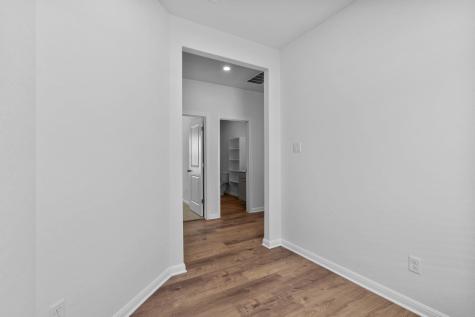 125 Hatari Trail Jarrell TX 76537