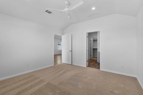 125 Hatari Trail Jarrell TX 76537