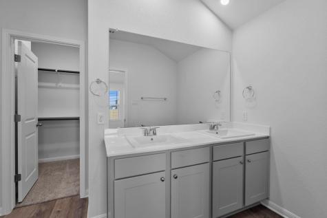 125 Hatari Trail Jarrell TX 76537