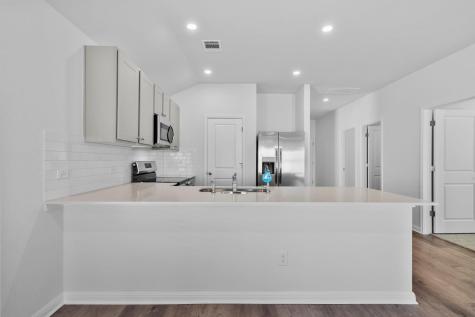 125 Hatari Trail Jarrell TX 76537