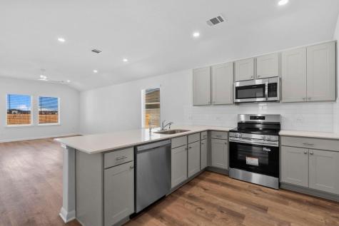125 Hatari Trail Jarrell TX 76537