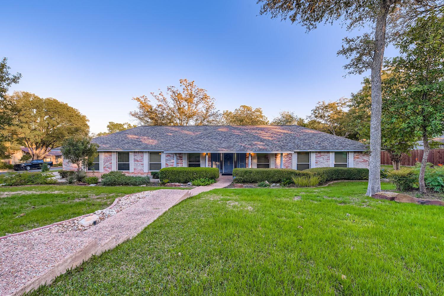9201 Heatherwood Drive Austin TX 78748