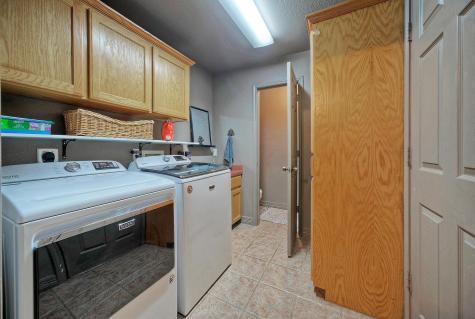 1265 E Independence Street Giddings TX 78942