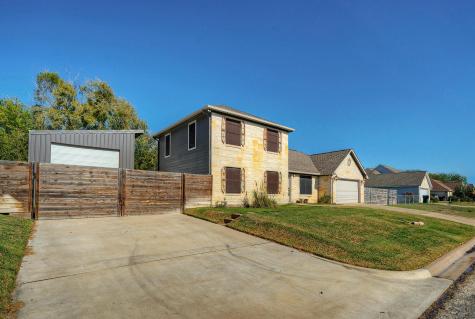 1265 E Independence Street Giddings TX 78942