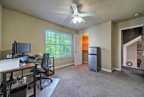 1265 E Independence Street Giddings TX 78942