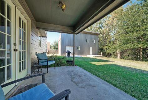 1265 E Independence Street Giddings TX 78942
