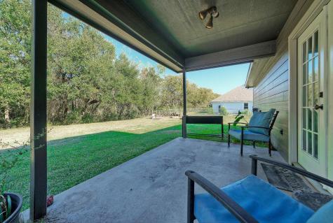 1265 E Independence Street Giddings TX 78942