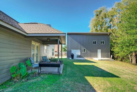 1265 E Independence Street Giddings TX 78942