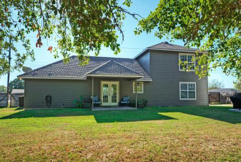 1265 E Independence Street Giddings TX 78942