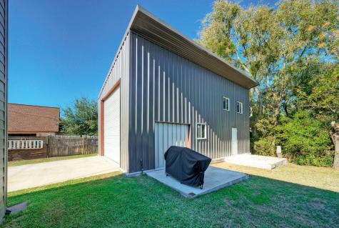 1265 E Independence Street Giddings TX 78942