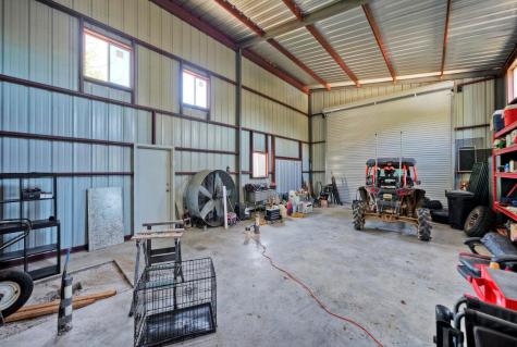 1265 E Independence Street Giddings TX 78942