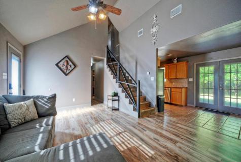 1265 E Independence Street Giddings TX 78942