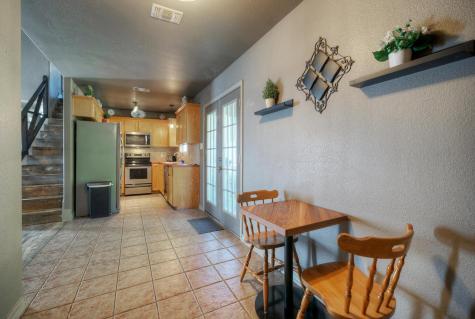 1265 E Independence Street Giddings TX 78942