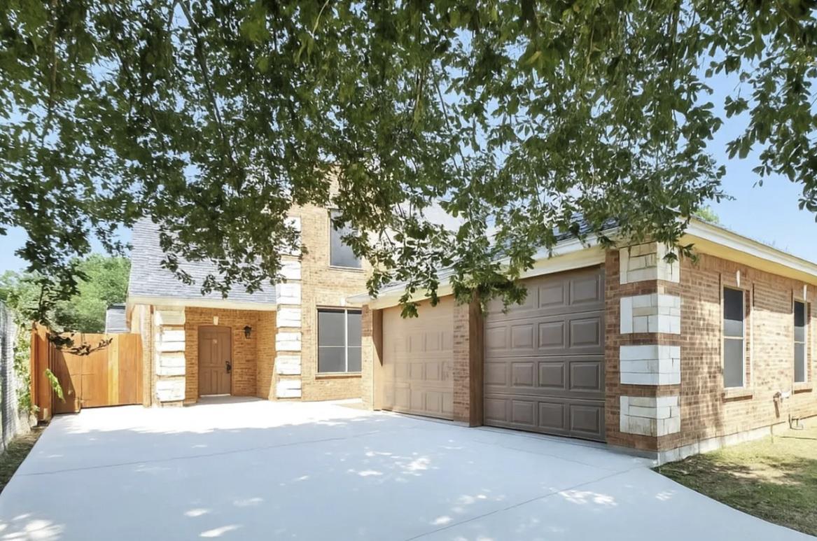 619 Comal Avenue Fort Worth TX 76108