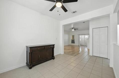 619 Comal Avenue Fort Worth TX 76108