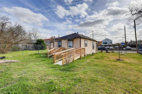 3003/3005 Trulley Street Houston TX 77004