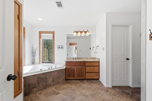 406 Coventry Road Spicewood TX 78669