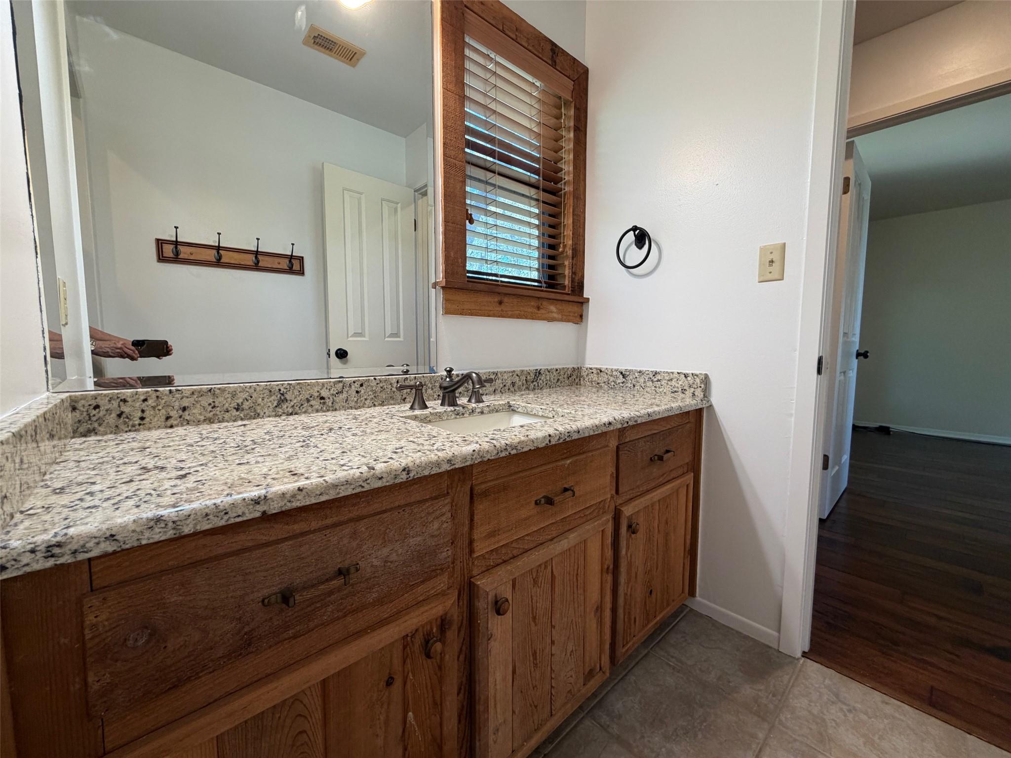 406 Coventry Road Spicewood TX 78669