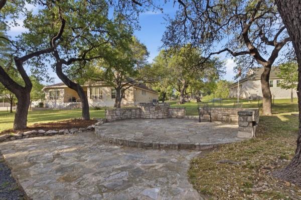 406 Coventry Road Spicewood TX 78669