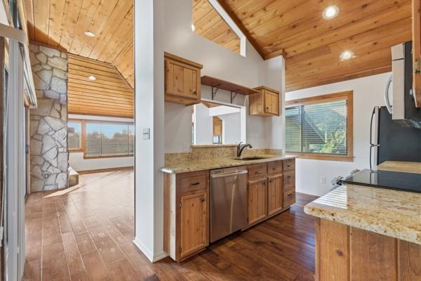 406 Coventry Road Spicewood TX 78669