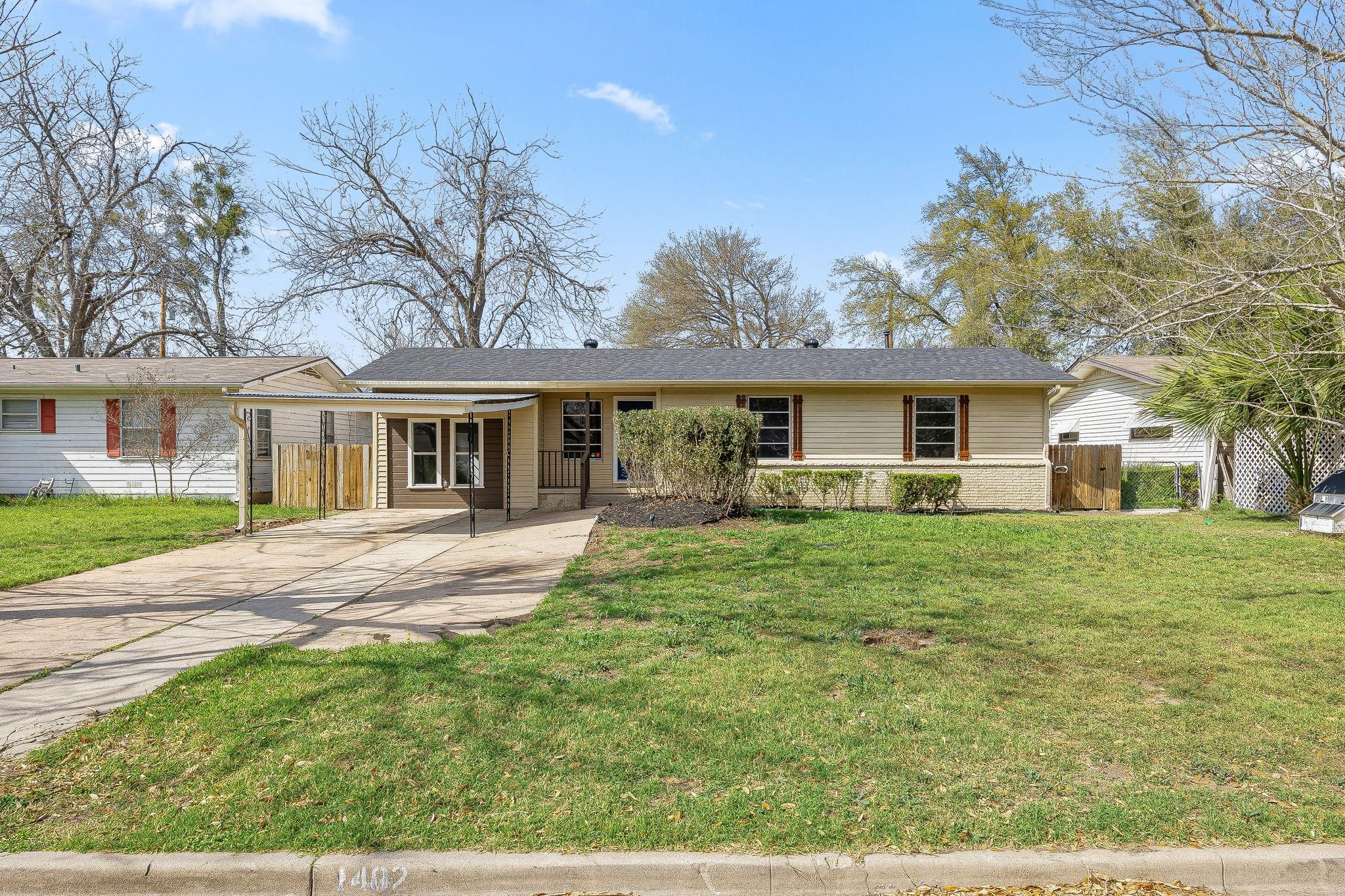 1402 Kent Street Taylor TX 76574