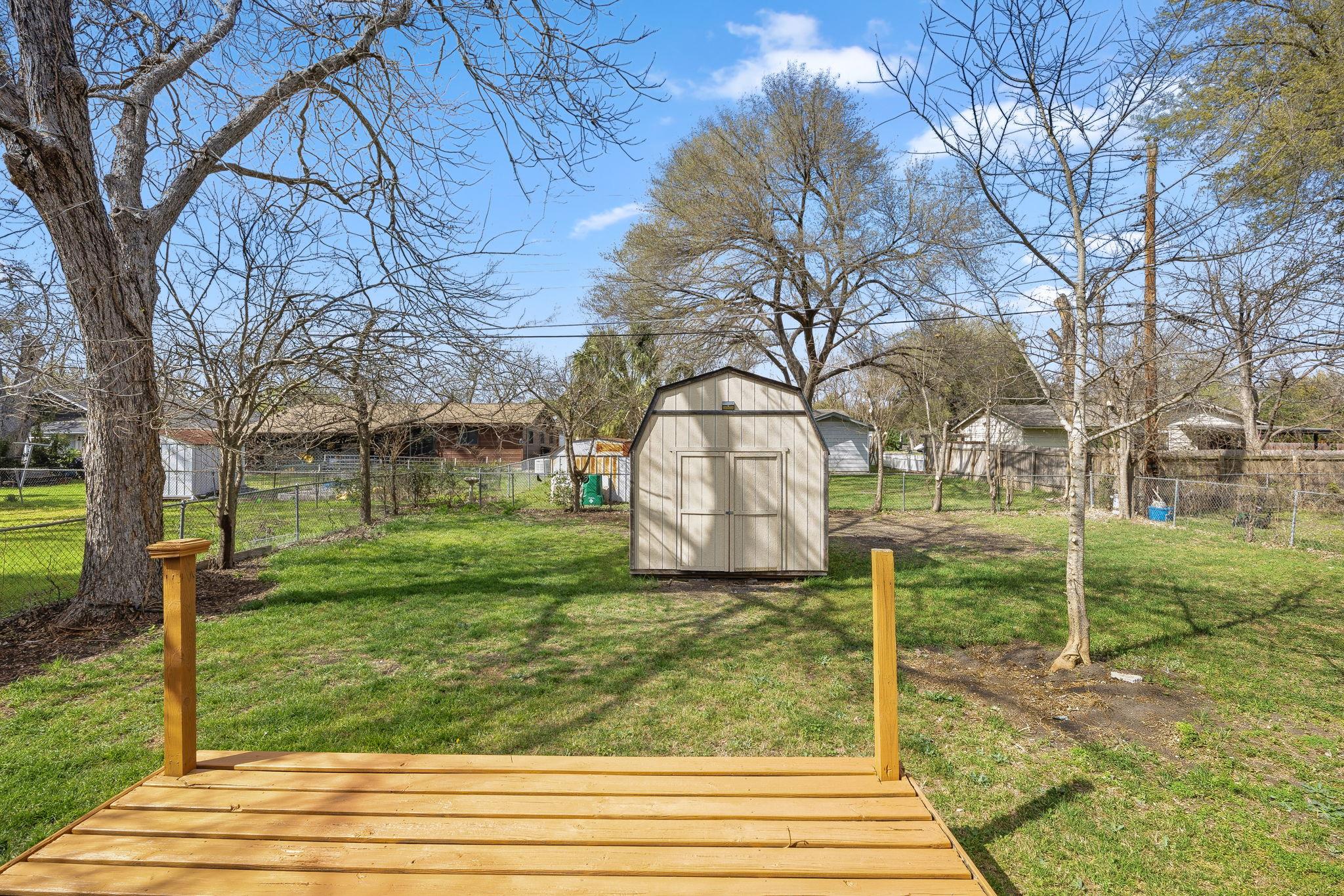 1402 Kent Street Taylor TX 76574