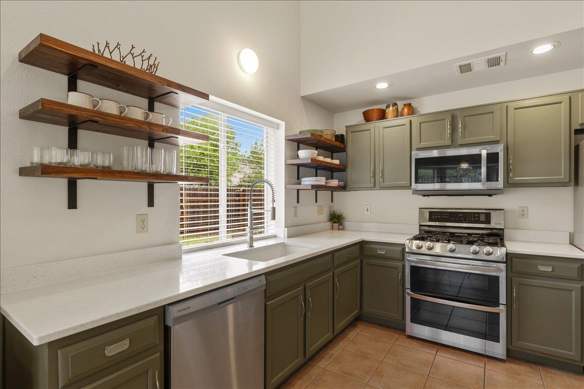 17101 Village Glen Road Pflugerville TX 78660