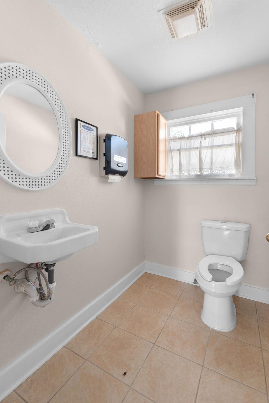 107 W 5th Street Lampasas TX 76550