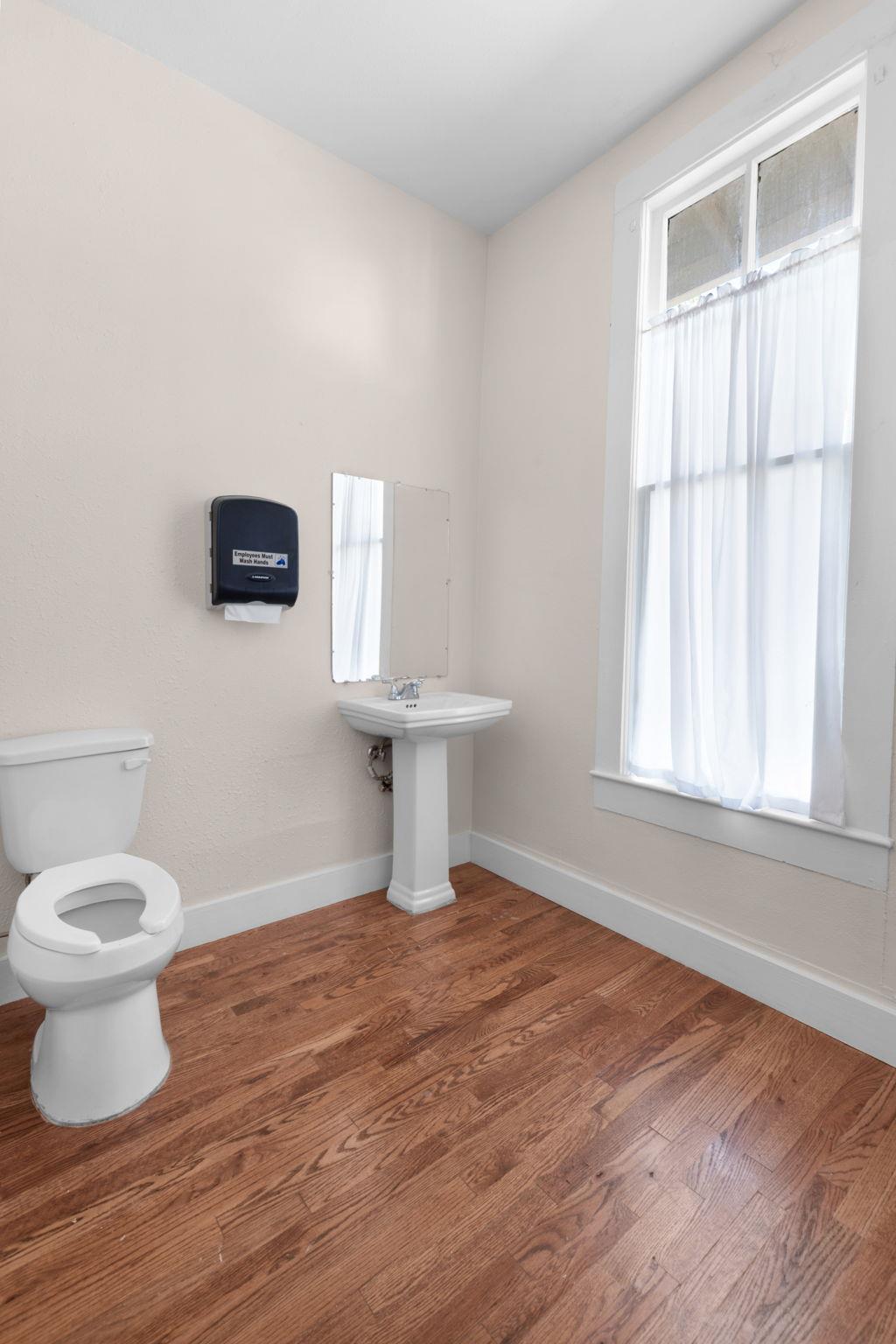 107 W 5th Street Lampasas TX 76550