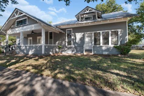 107 W 5th Street Lampasas TX 76550